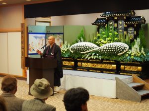 北九州の安い納骨堂は『さくら陵苑』。福岡県初の自動搬送式納骨堂です。永代供養墓10万円の他、お客様のニーズに合った様々なプランをご用意しております。